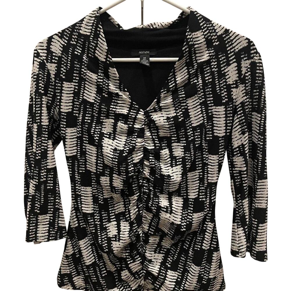 Vintage funky textured alfani top